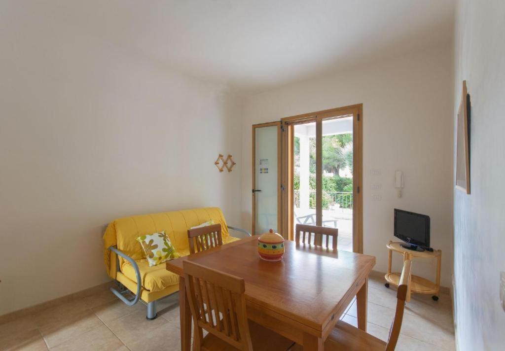 Blue Area Apartments - Fromhometosalento Torre dell'Orso Exterior foto
